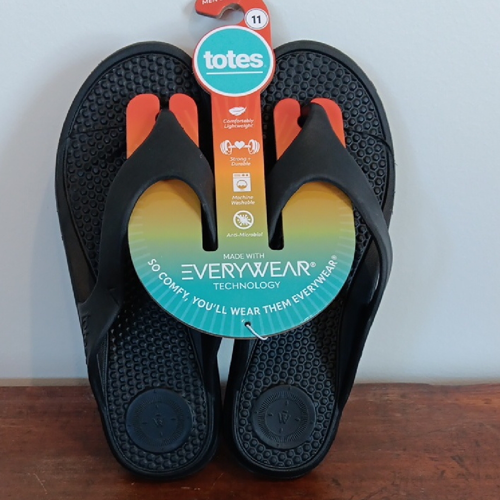 Totes Black Everywear Flip Flops